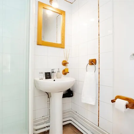 New & Discounted Studio In The Latin Quarter! Paris