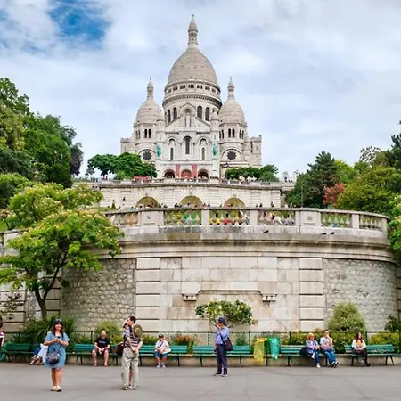 New & Discounted Studio In The Latin Quarter! *